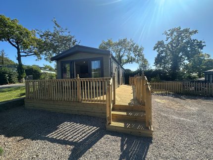Brand New Victory Davenport 40&#8242; x 13&#8242; Holiday Home