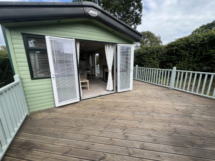 Previously Owned ABI Elan 38&#8242; x 12&#8242; Holiday Home