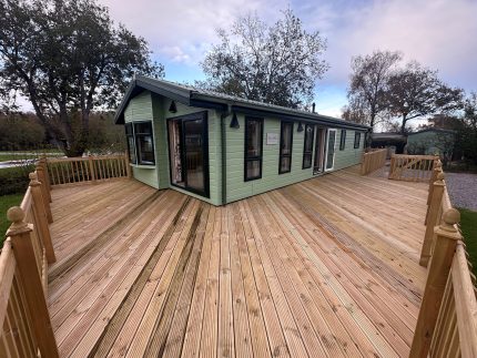 Previously Owned Willerby Key West 40&#8242; x 16&#8242; Holiday Lodge