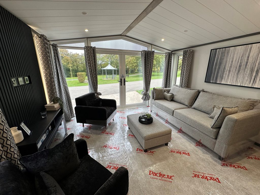 Brand New 2026 Victory Lakewood 42' x 13' Holiday Home | Holgates