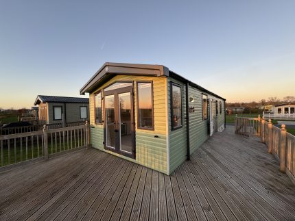 Previously Owned Swift Bordeaux 38&#215;12 2 Bedroom Holiday Home