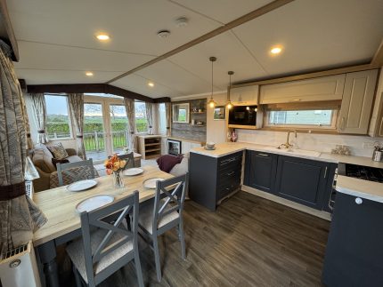 Previously Owned Swift Bordeaux 38&#215;12 2 Bedroom Holiday Home