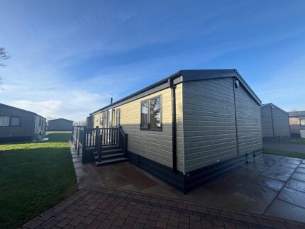 Previously Owned Willerby Pinehurst 40′ x 20′ Holiday Lodge