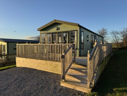 Previously Owned Pemberton Park Lane 40’x14′ Holiday Home