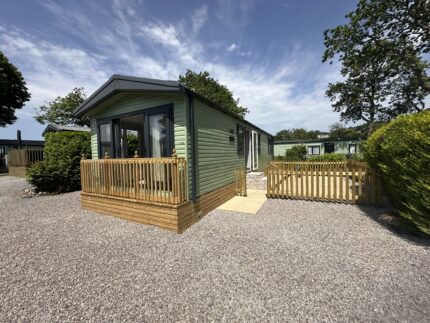 Brand New Victory Harraway 38′ x 12′ Holiday Home