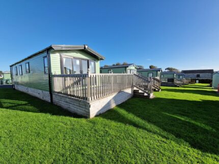 Previously Owned Willerby Manor 38′ x 12′ Holiday Home