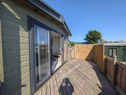 Previously Owned ABI Ambleside 40′ x 13′ Sea View Holiday Home