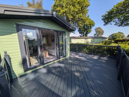 Previously Owned Willerby Manor 38′ x 12′ Holiday Home Previously Owned Willerby Manor 38′ x 12′ Holiday Home