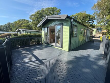 Previously Owned Willerby Manor 38′ x 12′ Holiday Home